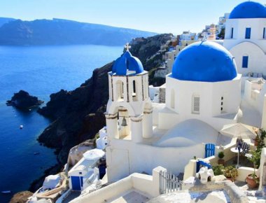 «Πρωτιά» της Ελλάδας στις αναζητήσεις των Βρετανών για διακοπές το 2017